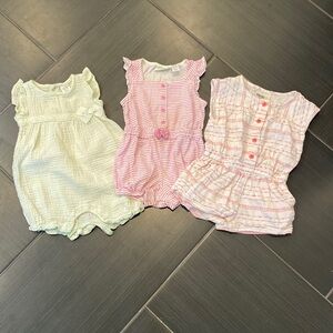 Bundle of 3 Rompers | Size 18 months